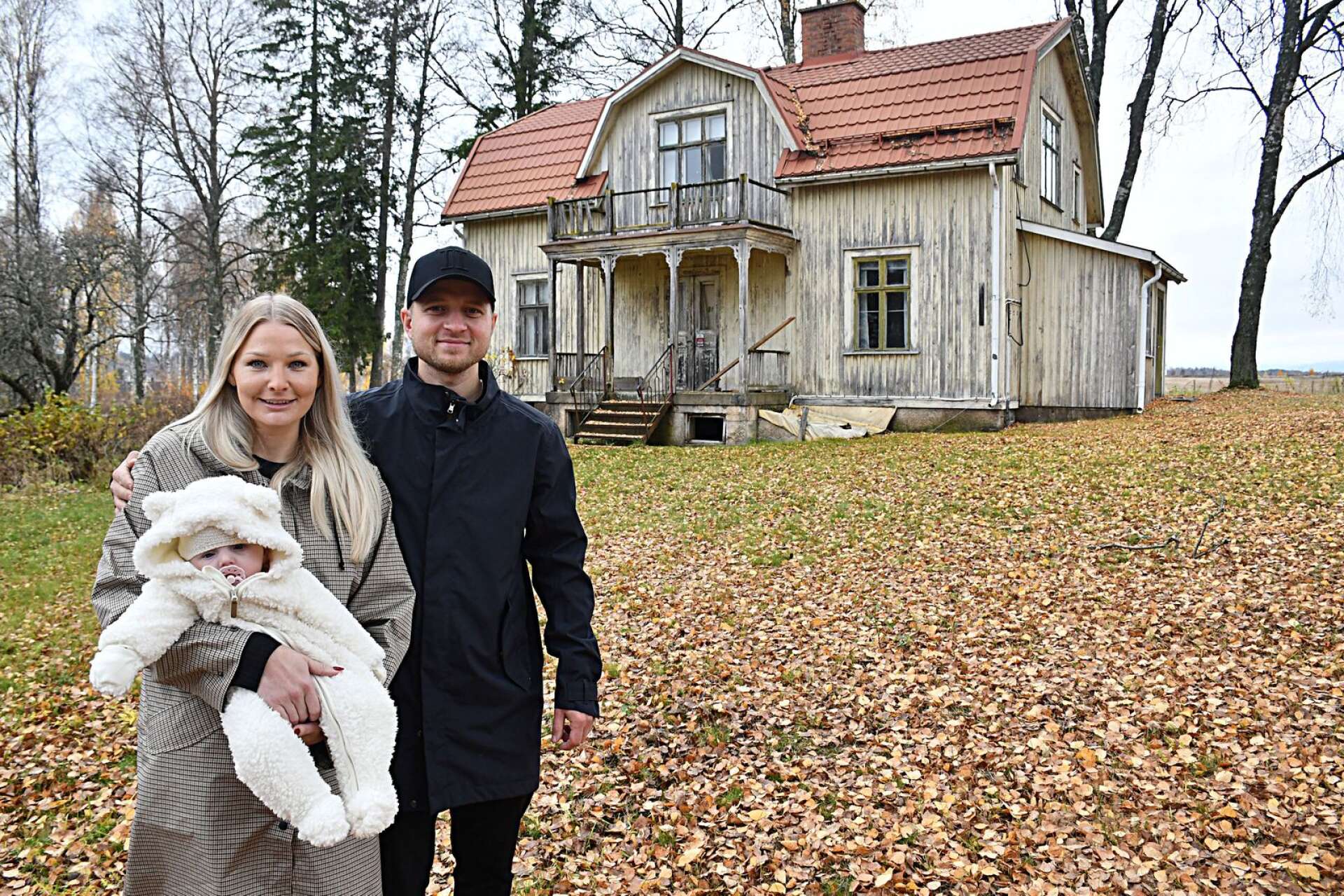 I serien Unga husägare skrev jag om Linette Thorén och Simon Haaster som köpt ödehuset på Solbacka.