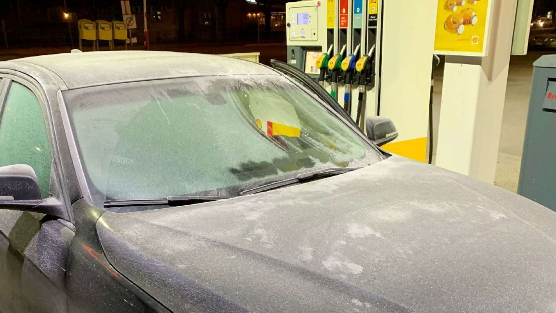 Mannens bilruta var delvis täckt av is när han stoppades av polisen.