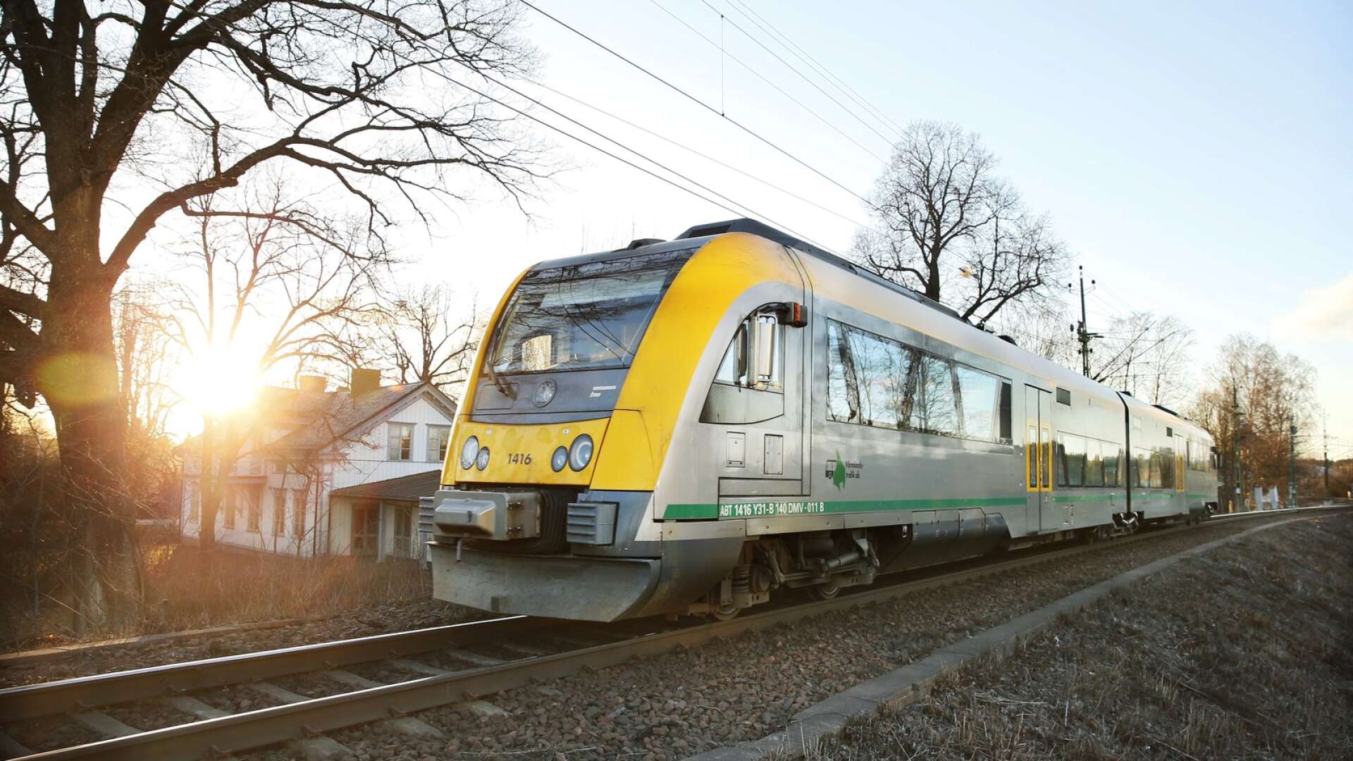 På onsdagen beslutade Europaparlamentet att hela sträckan mellan Oslo och Stockholm är nu en del av EU:s transportkorridor ScanMed. Det gäller både järnvägssträckan och E18. Detta ökar möjligheten att få medfinansiering från EU för en utbyggnad av infratrukturen.