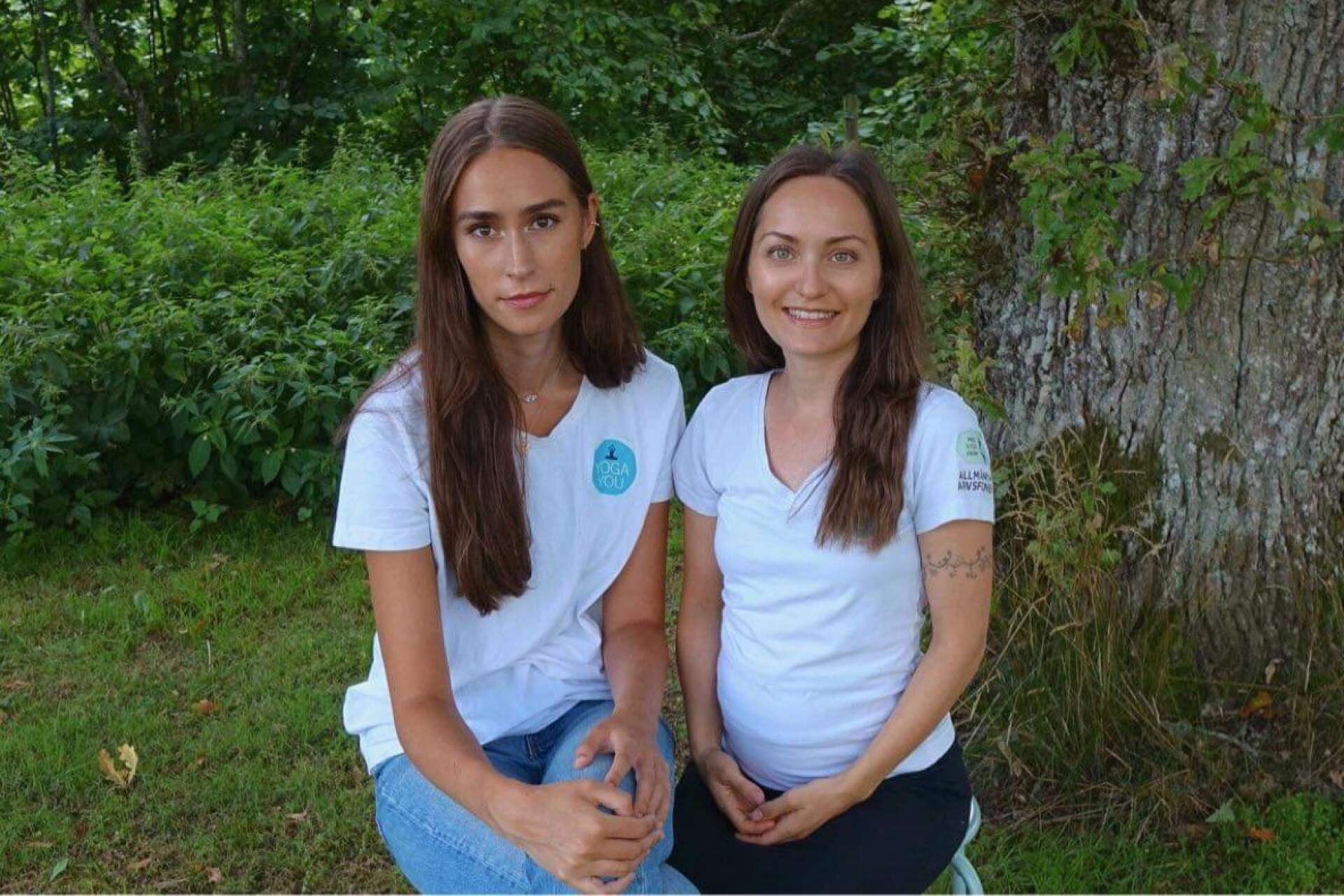 Maya och Maria Lindvall från föreningen Yogayou som har tilldelats 50 000 kronor från Postkodstiftelsen.