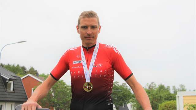 Mariestadcyklistens Fredrik Funk vann NM-guld i H40-klassen vid mountainbikens XCO-tävling i Göteborg.