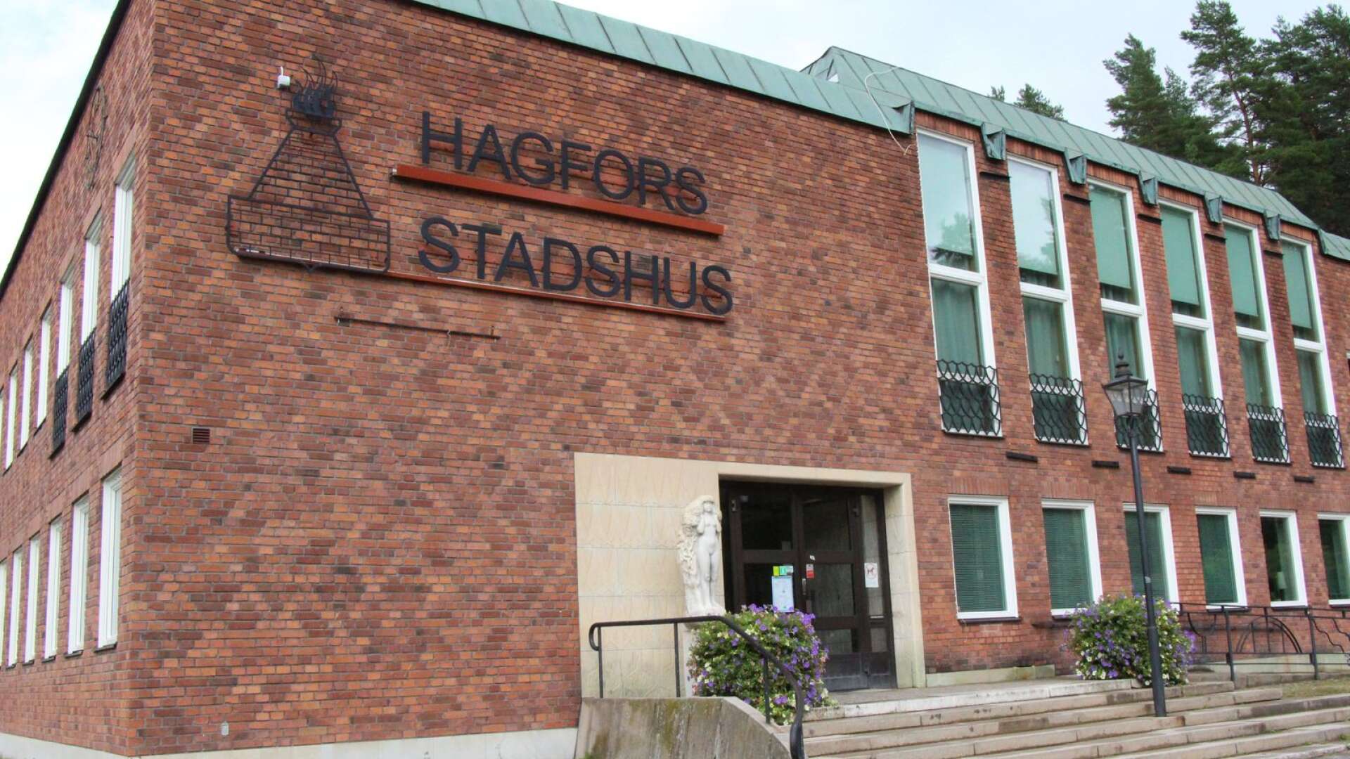Var fjärde elevassistent försvinner försvinner i Hagfors.