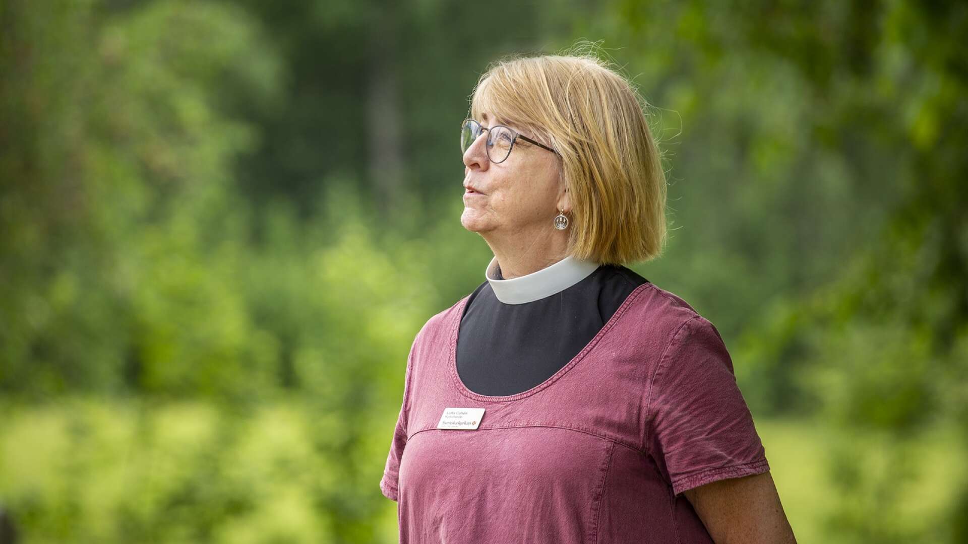 Efter 33 år som präst, och nio år som kyrkoherde i Åmåls församling, kallar pensionen för Lotta Cohén.