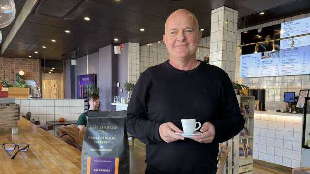 Patric Westlund är teknisk säljare på kafferosteriet Löfbergs i Karlstad men bördig från Koppom – vilket gett namn åt storföretagets senaste espressoprodukt ”Coppomo”.