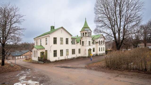 Det gamla brukskontoret i Munkfors är till salu för 350 000 kronor.