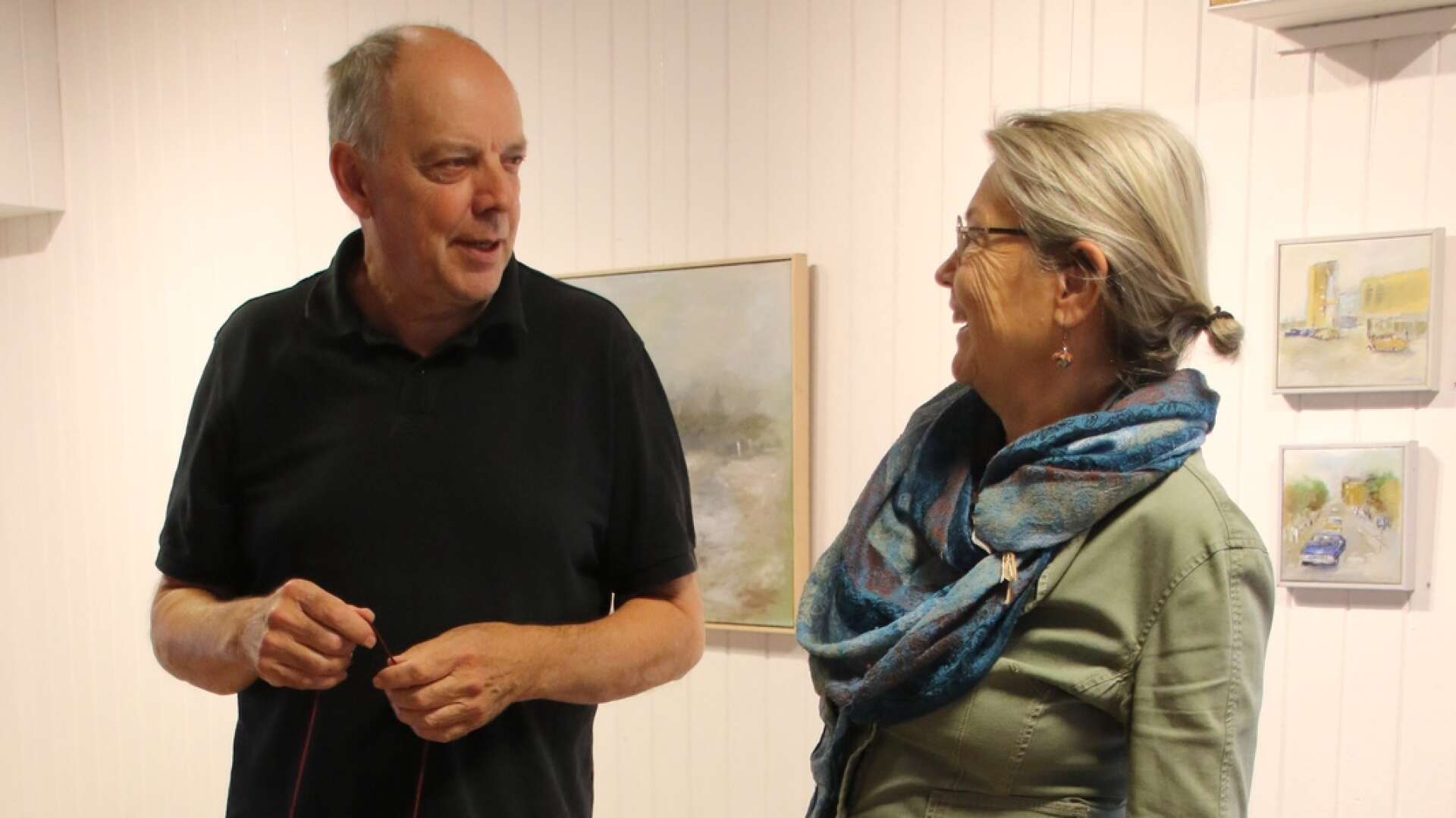 På lördag är det vernissage på Museet Kvarnen i Filipstad för en utställning med Peter Prütz målningar och Elisabet Hallgrens keramikkonst.