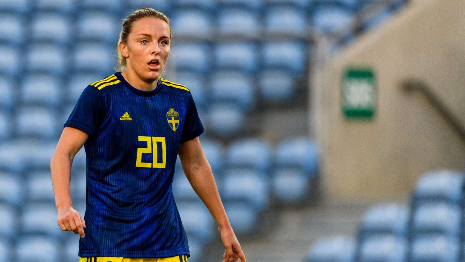 Mimmi Larsson får dra på sig landslagströjan igen. Rosengårdsanfallaren är uttagen i truppen till matcherna mot Island och Lettland.