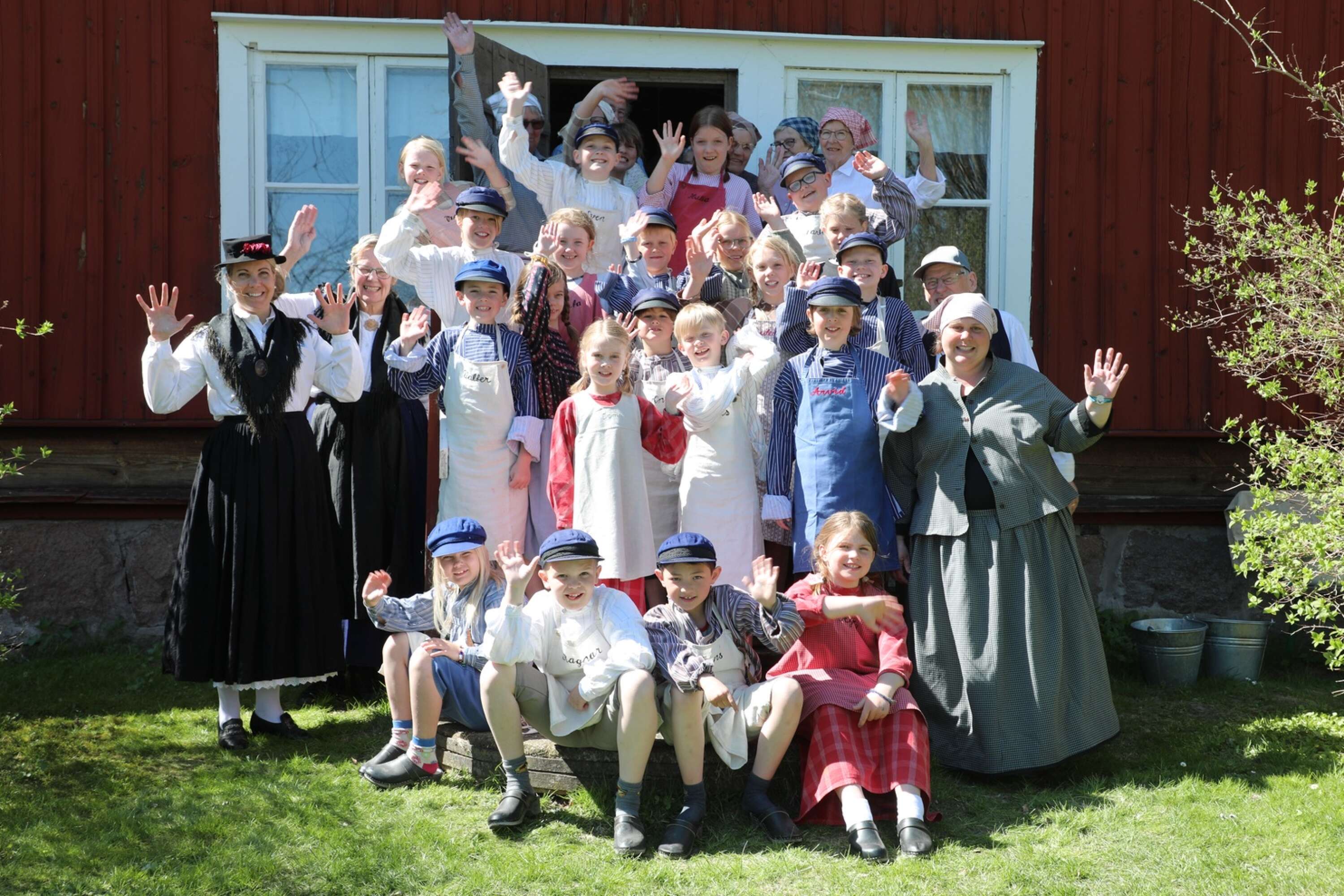 Eleverna i Fågelås skola upplevde en tidsresa i Balteryd där de tog sig 110 år tillbaka i tiden.