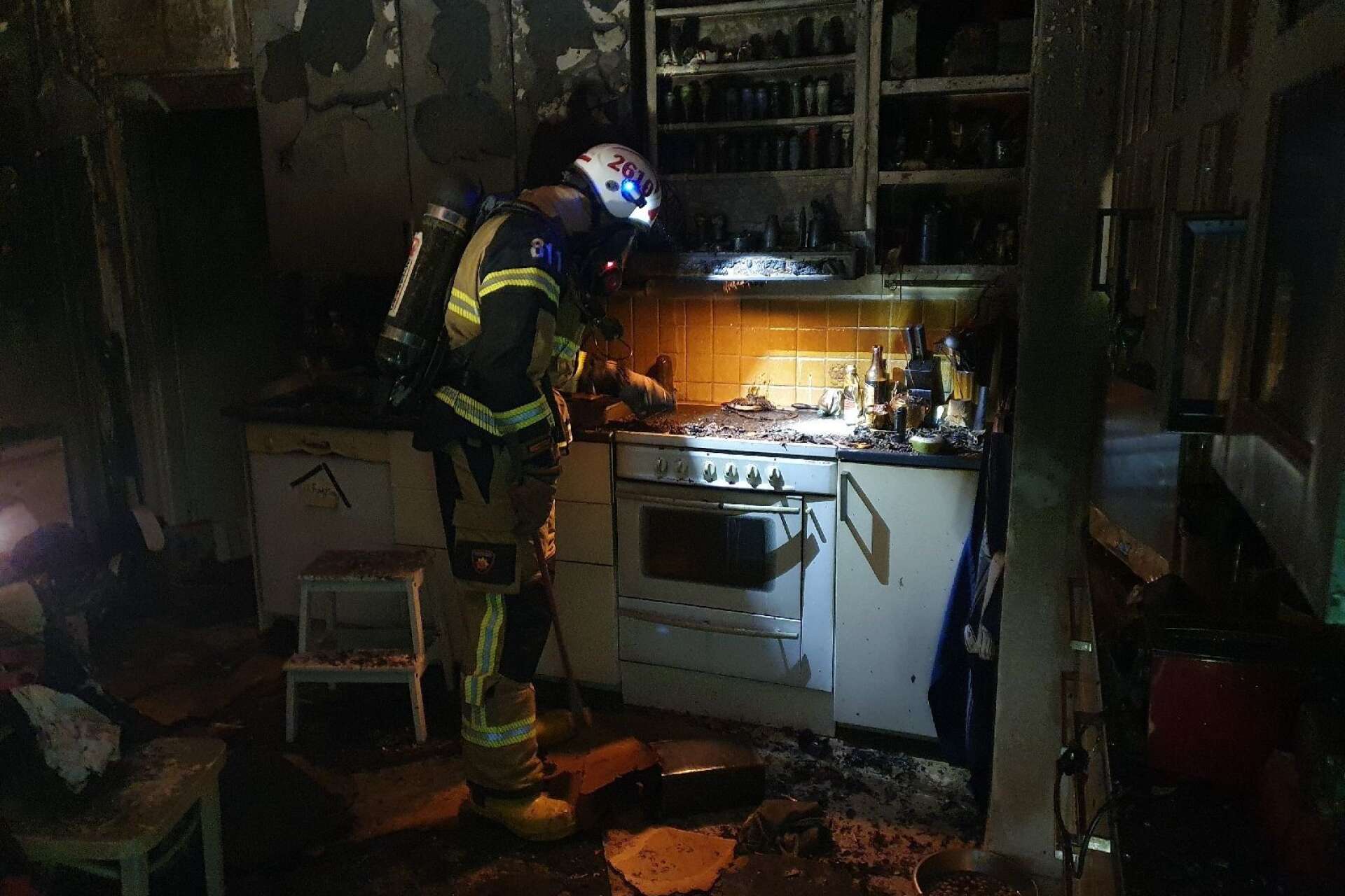 Lägenhetsinnehavaren misstänks för allmänfarlig vårdslöshet efter branden i en lägenhet i ett tvåfamiljshus i Säffle. Branden startade i köket.