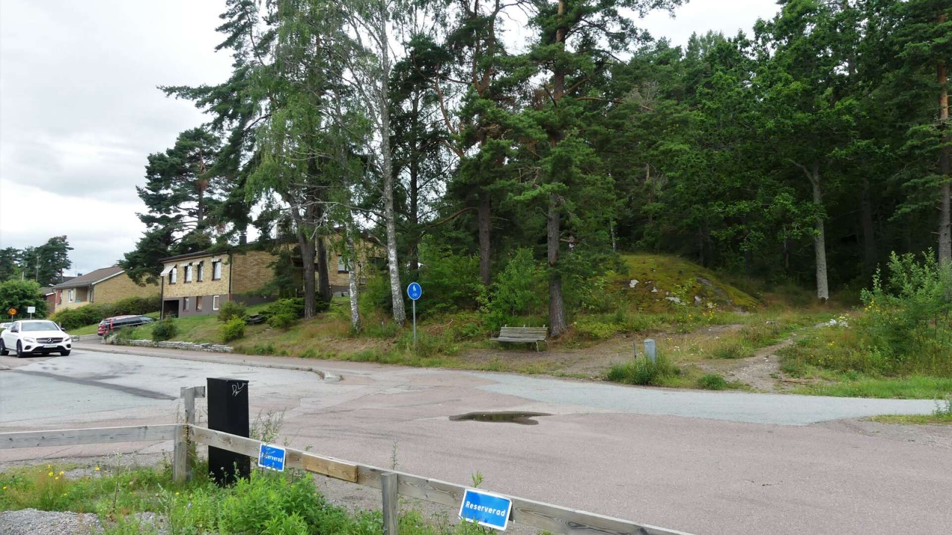 Kommunen drar tillbaka förslaget om ett nytt bostadsområde i Rösskogen.