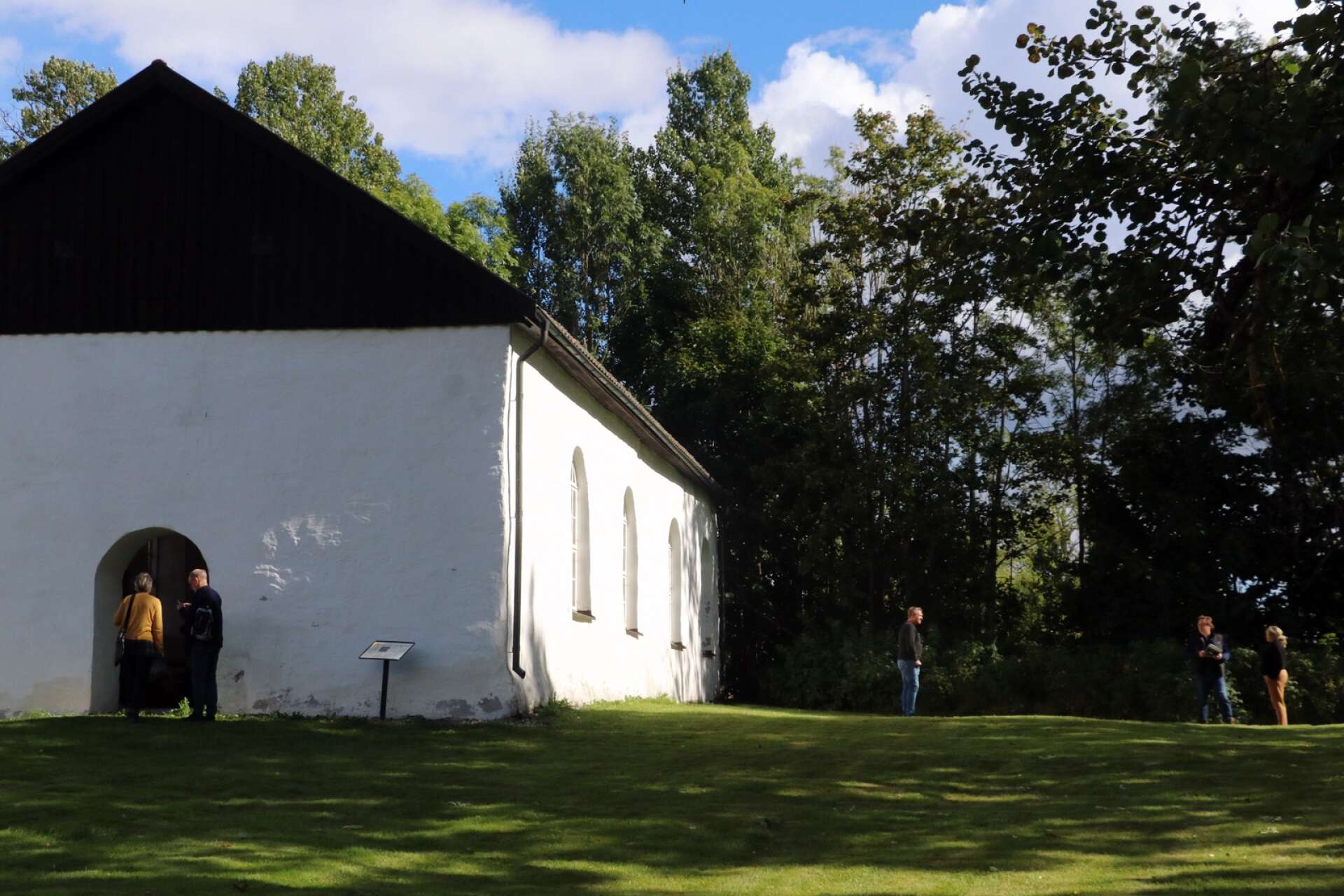 Tösse gamla kyrka är en av Dalslands medeltida tegelkyrkor.