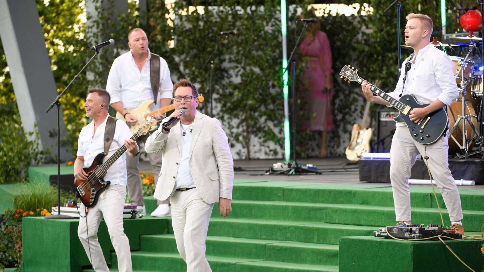 Henrik Sethsson och Casanovas uppträdde på Allsång på Skansen i somras nu är de aktuella för Melodifestivaln 2023.