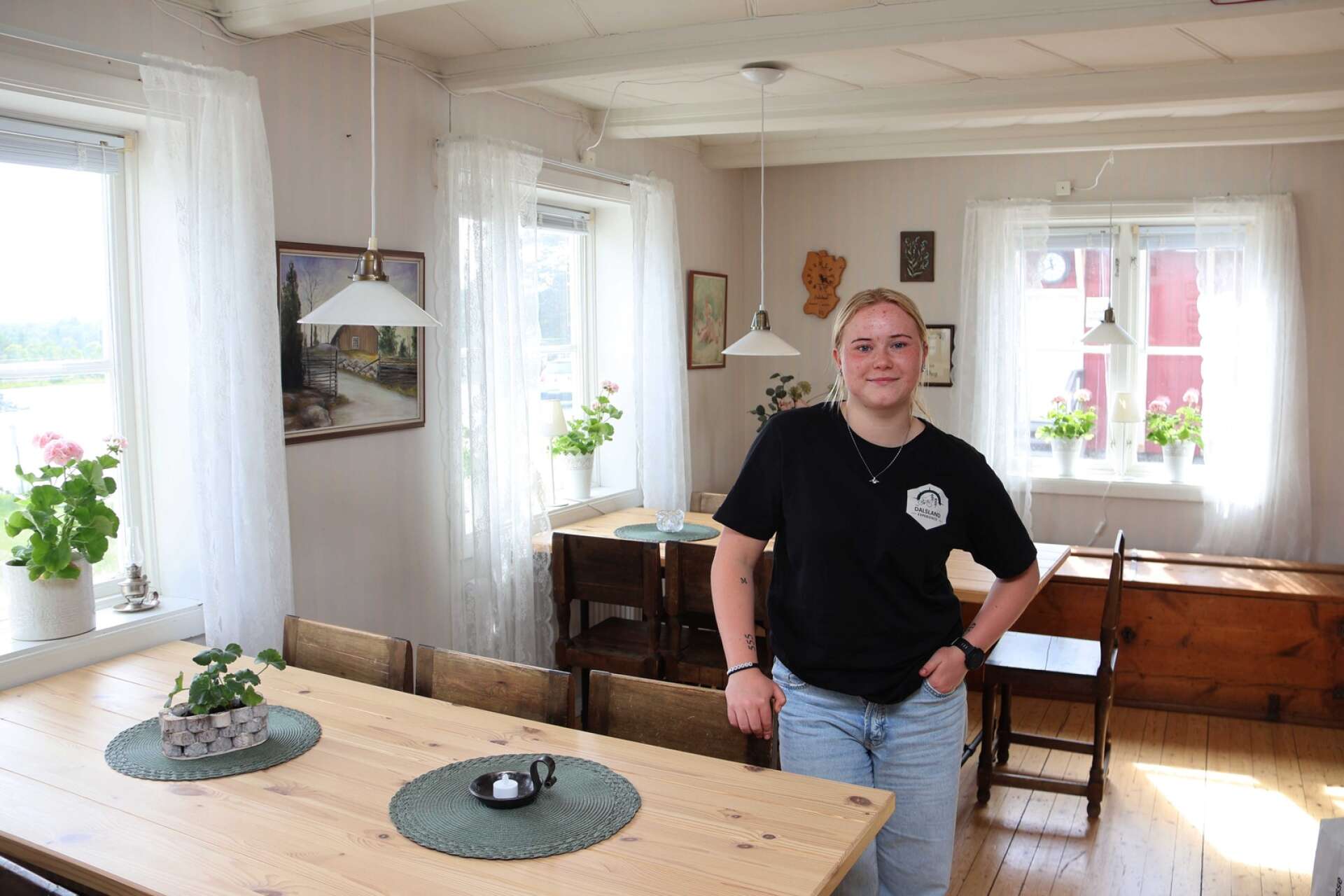 Saga Josefsson tar studenten i år och blir sedan föreståndare för vandrarhemmet på Majberget.