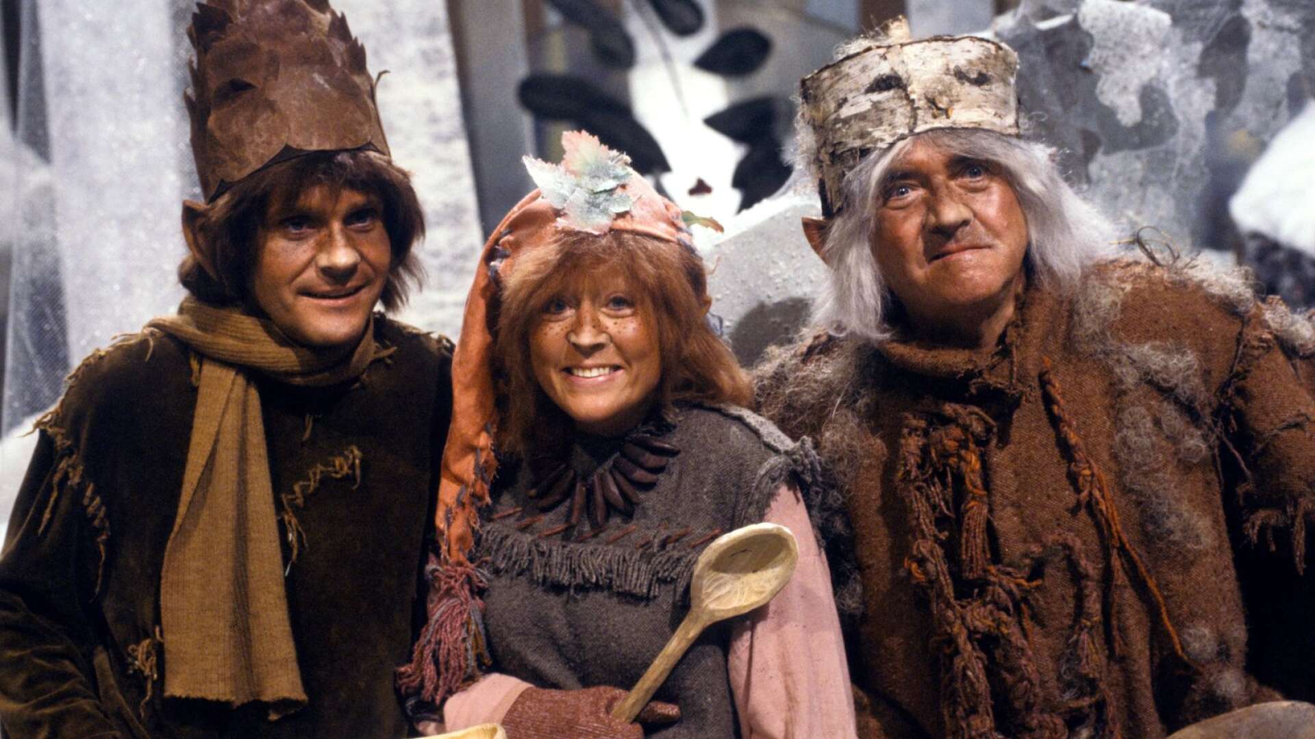 Trolltider gick första gången 1979 och i repris sex år senare, 1985. Här med skådespelarna Ted Åström, Birgitta Andersson och Stig Järrel.