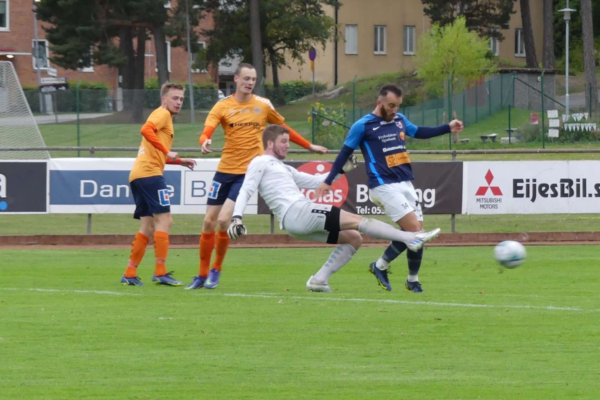 Efter en stark säsong i division 2 har flera klubbar visat intresse för Säffle SK:s Benjamin Rehnlund.